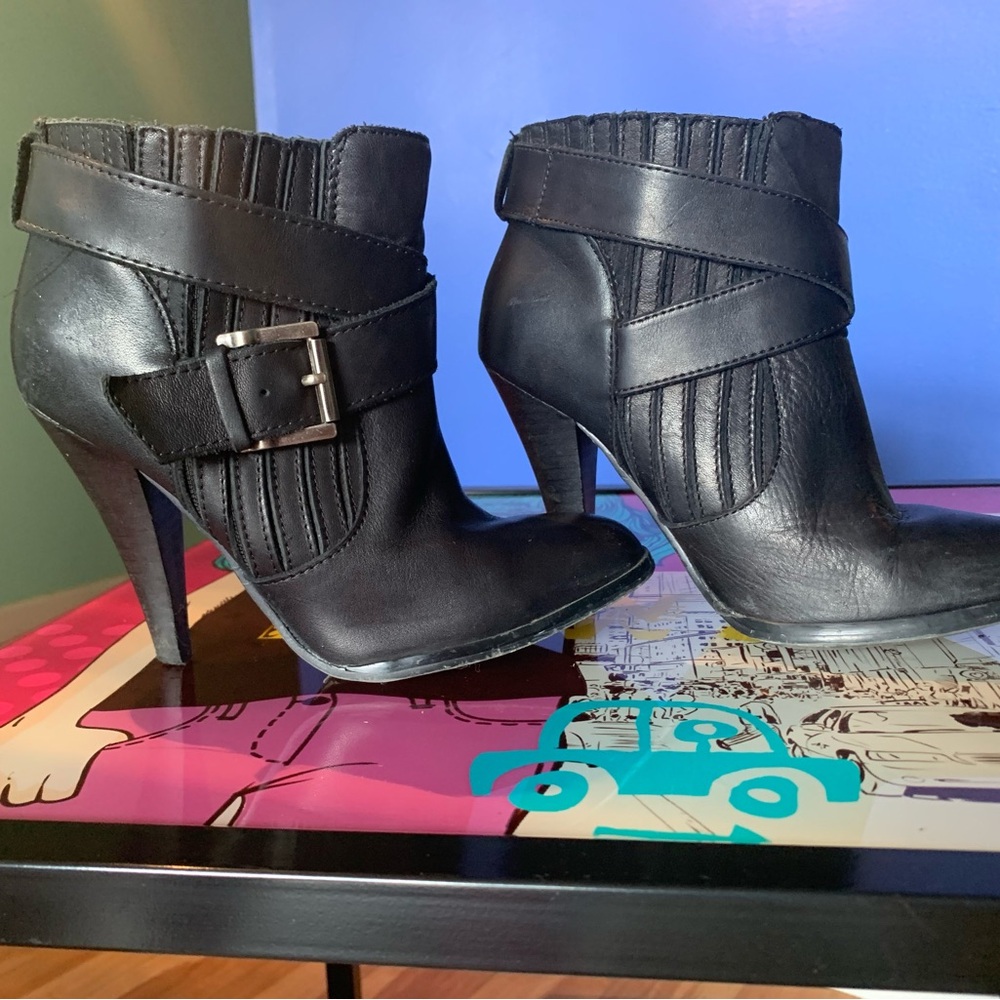 Elegant Black Ankle Boots